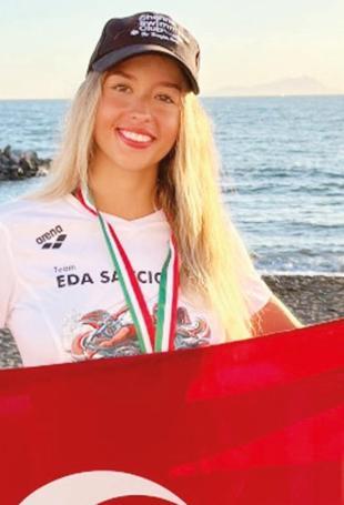 Eda Savcıgil sets dual records in Catalina channel swim