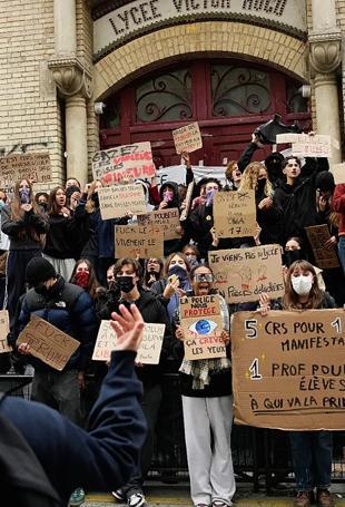 Frances high school students plan fresh protests