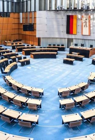 Berlin coalition talks to resume after antisemitism dispute