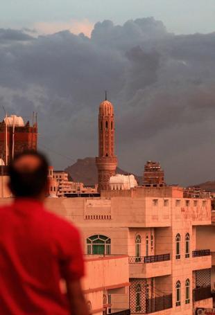 Houthi attack on Aden presidential palace kills five