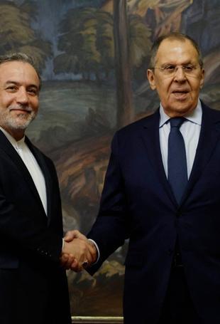 Lavrov in Iran as Moscow looks to mediate in war