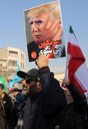Trump says US keeps up pressure on Iran