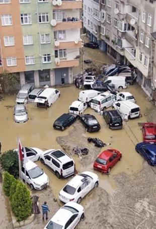 Insurance cost of flood Damage in six provinces nears 2 billion Turkish Liras