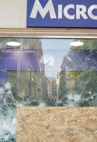 France confronts mounting debt, stagnant growth