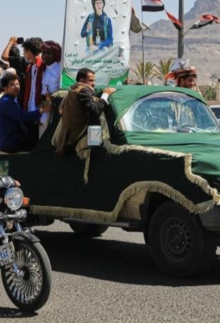 Houthis step up attacks in Yemen as camp strike toll rises