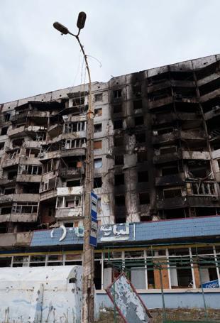 Russian attacks leave over 200,000 without power in central Ukraine
