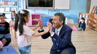 Tekin ‘özel’ öğrencileri ziyaret etti