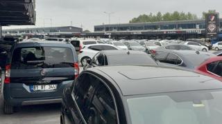 Ramazan ayında durağan döneme giren araç alım satımı yaz aylarının yaklaşması ile hareketlendi. Galericiler 2 günde 1 yeni araç satışının olduğunu vurguladı.