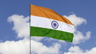 Hindistan Savunma Bakanlığı, ülkedeki yerli özel şirketleri havacılık sanayiinde işbirliğine davet ederek yerli 5. nesil hayalet savaş uçağını üretmeyi hedefleyen tasarıyı onayladı.
