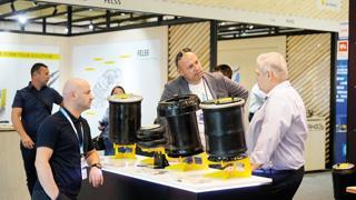 TÜRKİYE, fuar ve kongre alanında markalaşan organizasyonlarla adını gün geçtikçe daha fazla duyuruyor. Bunlardan biri olarak kabul edilen Automechanika Istanbul 2025 de Türkiye’de tüm zamanların en yüksek uluslararası katılımı rekoruyla tamamlandı.