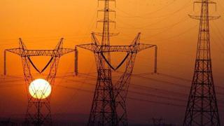 Enerji ve Tabii Kaynaklar Bakanı Alparslan Bayraktar, "Türkiye deki tüm hanelerin yıllık elektrik ihtiyacını, sadece rüzgar ve güneş santrallerinden ürettiğimiz elektrikle karşılıyoruz" dedi.