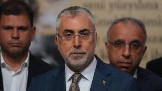 Çalışma ve Sosyal Güvenlik Bakanı Vedat Işıkhan, e-Devlet te Sosyal Güvenlik Kurumunun (SGK) sağladığı hizmetlere, bu yılın ocak-temmuz döneminde 939 milyon 752 bin 845 kez erişim sağlandığını bildirdi.

