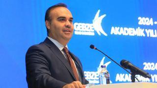 Sanayi ve Teknoloji Bakanı Mehmet Fatih Kacır, "Artık hiçbir şey eskisi gibi olmayacak" diyerek Cumhurbaşkanı Recep Tayyip Erdoğan öncülüğünde çıktıkları yolculukta 24 yılda Türkiye ye, Türk milletine asırlık hizmetler, dev eserler tasarladıklarını söyledi. Ayrıca Bakan Kacır, Artvin de KOBİ lere KOSGEB eliyle 542 milyon lira destek verildiğini de vurguladı. 

