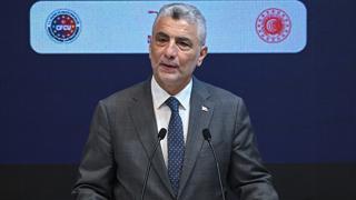 Ticaret Bakanı Ömer Bolat, Türkiye ile Afrika Kıtası ndaki ülkeler arasındaki toplam ticaret hacminin geçen yıl 37 milyar doları aştığını belirterek, "Bu yıl da inşallah 40 milyar dolara ulaşacaktır." dedi.