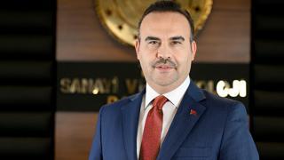 Sanayi ve Teknoloji Bakanı Mehmet Fatih Kacır, "Bugüne kadar 81 ilimizde toplam TOKİ eliyle 1 milyon 757 bin konut inşa ettik. Vatandaşlarımızı sosyal donatıları, yeşil alanları, altyapısı planlanmış sağlam, güvenli ve depreme dayanıklı yuvalarla buluşturduk." dedi.

