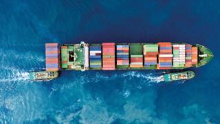 Hürmüz Boğazı’nın açılmasıyla moral bulan piyasalar, Boğaz tekrar kapanınca kazanımlarını geri verdi. Geçen hafta cuma günü yüzde 4 gerileyen Brent petrol, dün yüzde 5 yükseldi. Böylece petroldeki artış, düşüş hızını solladı. Borsalarda da geçen hafta yaşanan ralli, yerini satış baskısına bıraktı. Altın ise enflasyon endişeleriyle yeniden düşüşte. Piyasalarda yüksek oynaklığın devamı bekleniyor.