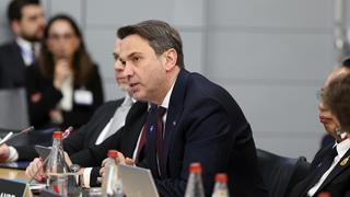 Enerji ve Tabii Kaynaklar Bakanı Alparslan Bayraktar, Türkiye Maden-İş Sendikası Genel Başkanı Nurettin Akçul ve Doruk Madencilik işçileriyle görüştüklerini bildirdi.

