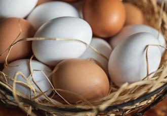 Yumurtanın taze mi yoksa bayat mı olduğu nasıl anlaşılır? Kırdığınızda böyleyse o yumurtayı sakın tüketmeyin!