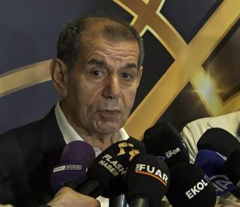 Galatasaray Başkanı Dursun Özbek'ten Osimhen ve transfer açıklaması