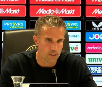 Robin van Persie'den Jose Mourinho'nun sözlerine sert yanıt: 'Ne olacağını göreceğiz!'