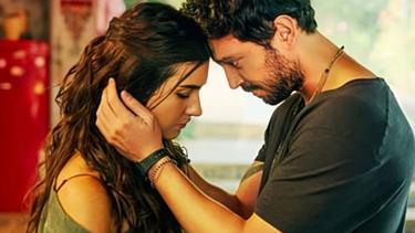 Tuba Büyüküstün ile Murat Boz aşk mı yaşıyor