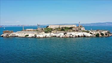 Trumpın yeni Alcatrazı