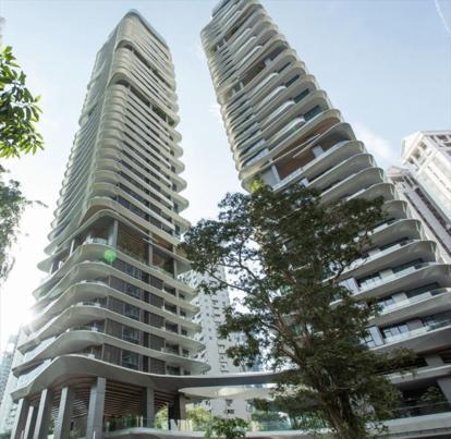 Kendisini gizli servisten Komiser Kenan olarak tanıtıp 1 milyon lira dolandırdı Lüks rezidansta yakalandı