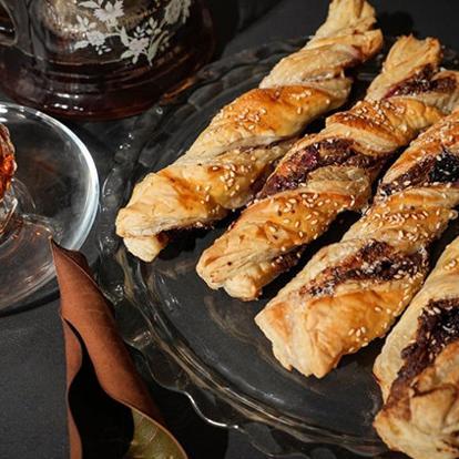  'Haşhaş ezmeli milföy tatlısı'