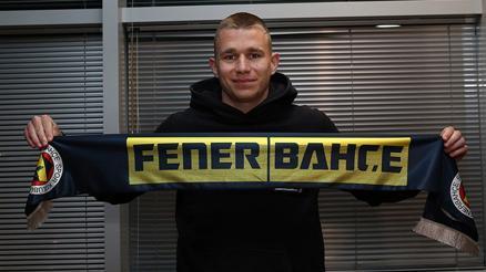 Fenerbahçenin yeni transferi Szalai: Kendimi Real Madride transfer olmuş gibi hissediyorum