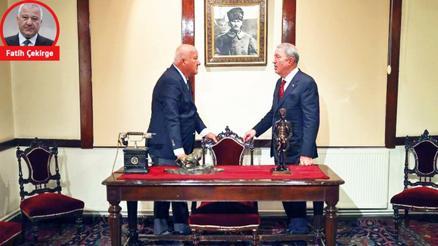 Zafer masasından Atina’ya sert uyarı