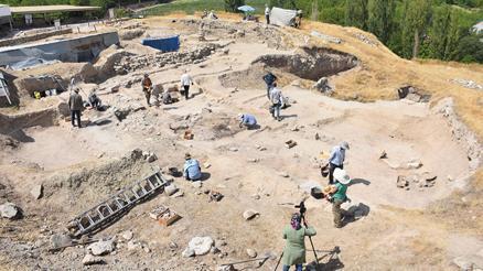 Arslantepe hasar gördü