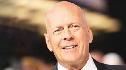 Bruce Willis dede oldu