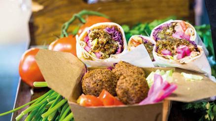 Dürümün arasında, humusun yanında