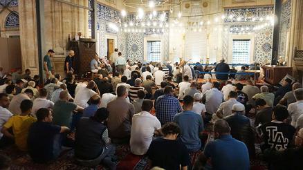 Gurbetçiler bayram namazını Edirne’de kıldı