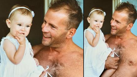 Ona her baktıklarında kızlarının içi yanıyor...  Ben bugün babamı gerçekten özledim... Öyle bir hastalık ki acısı hiç geçmiyor