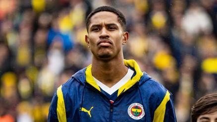 Fenerbahçede Jayden Oosterwoldenin menajerinden transfer açıklaması: Napoli ve Milan... | Hedef 20 milyon Euro