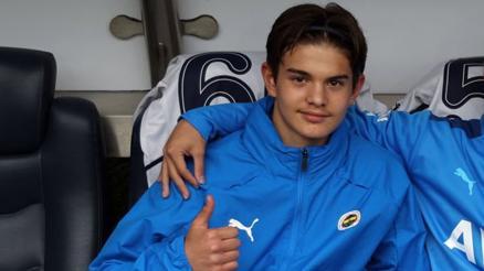 Fenerbahçeden ayrılan İsak Vuralın yeni adresi belli oldu