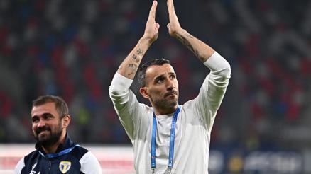 Steau Bükreş deplasmanında tribünlerde Mehmet Topal tezahüratları