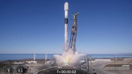 Fergani Uzayın ilk uydusu uzaya fırlatıldı İşte o anlar... Selçuk Bayraktardan ilk açıklama