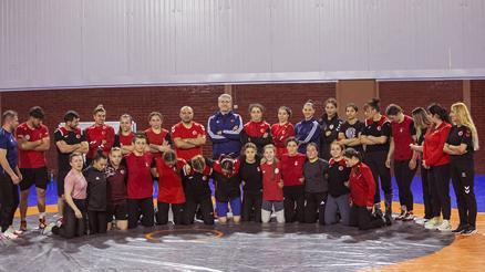 Kadın Güreş Milli Takımı, Moğolistandaki şampiyona için Boluda güç depoluyor