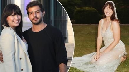 Ünlü şarkıcının gizli aşk çocuğu... Sevdiğiyle evlenip yuvasını kurdu... Bir yastıkta yan yana yaşlanacaklar