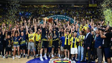 Basketbol Süper Liginde şampiyon Fenerbahçe Beko Fenerbahçe Beko - Beşiktaş Fibabanka maç sonucu