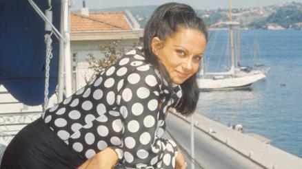 Türk sinemasının en hanımefendi yıldızıydı... Acımasız yıllar her şeyini aldı götürdü... Geride solgun gülüşü kaldı