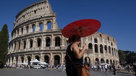 İtalya sıcaklarla boğuşuyor: Kırmızı alarm verildi