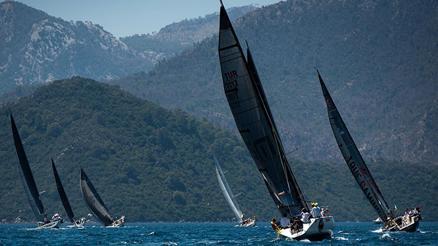 Çok özel yarışa çok özel bir kupa