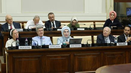 Emine Erdoğan, Vatikanda Dünya 5ten büyüktür mesajı verdi