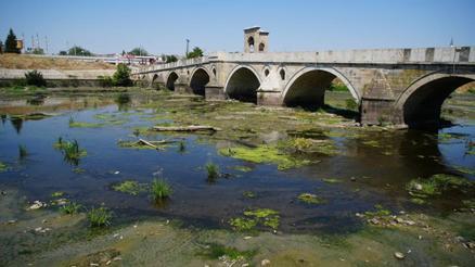 Osmanlıya yıllarca başkentlik yapmış Edirnede tehlike çanları çalıyor Su akışı durdu