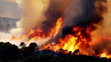 Avrupada cehennem haftası Yunanistandan Almanyaya kabus: Binlerce kişi tahliye edildi