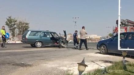 Ispartada iki otomobil çarpıştı: 1i ağır 8 yaralı