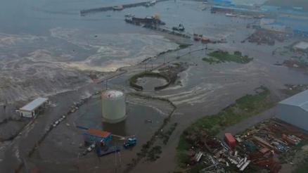 Tsunami Rusyadaki kasabayı sular altında bıraktı Dünya alarmda: Kıyılardan uzak durun